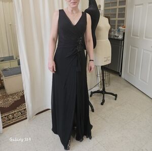 SOLD Gorgeous Vintage Carolina Herrera Dress